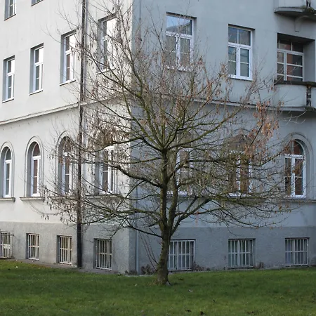 Hostel DIC-2